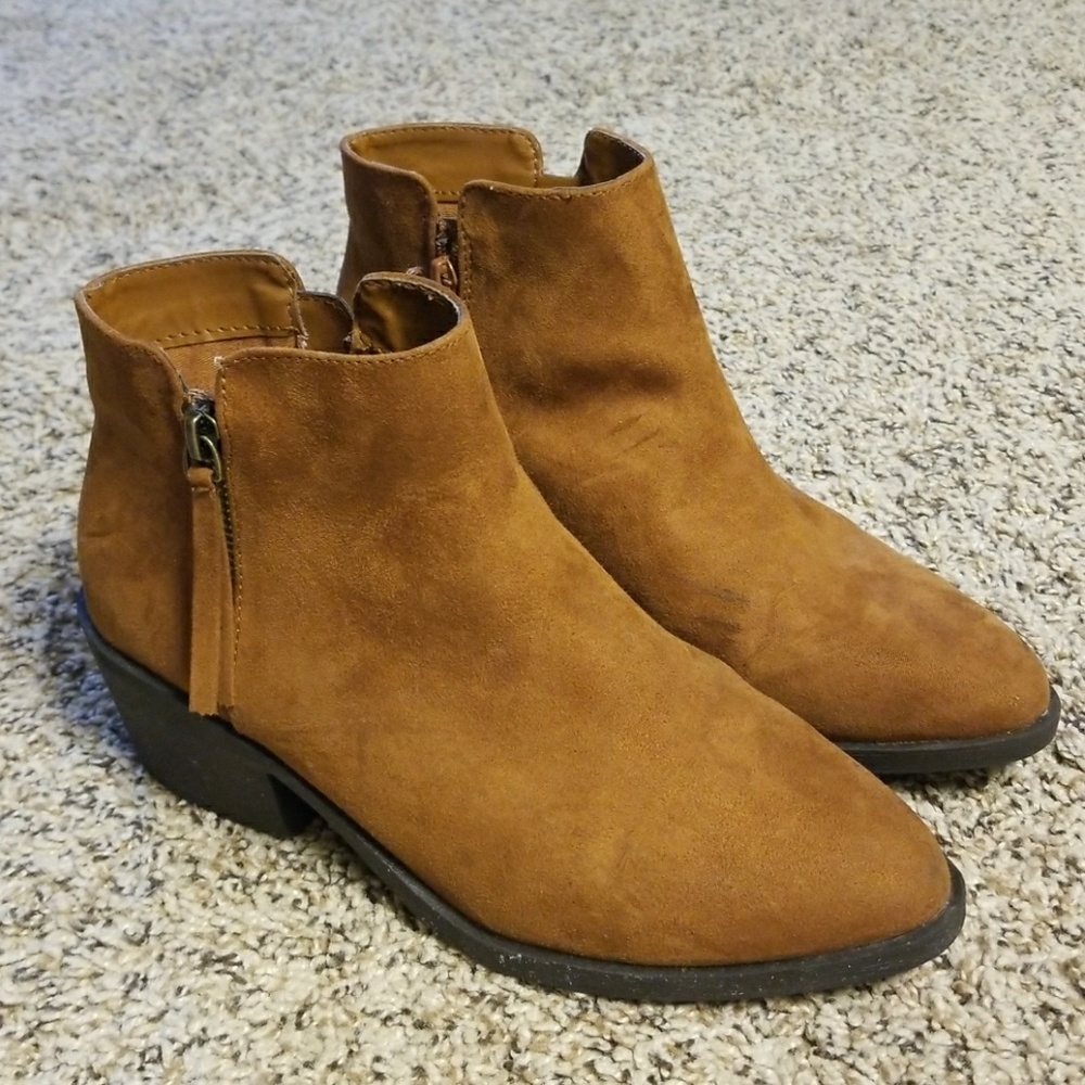 FOREVER 21 Booties